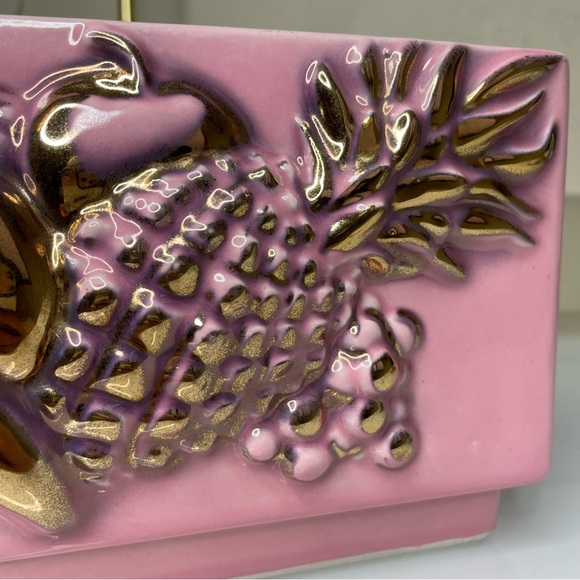 Vintage 1956 Lane & Co. Van Nuys California Pink & Gold Fruit Ceramic Planter - Picture 6 of 9